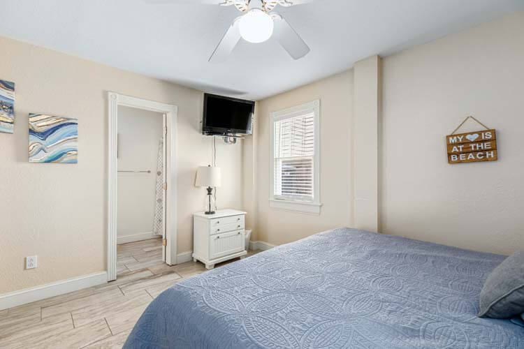 827 BAREFEET RETREAT OBX Vacation Rentals in Nags Head, NC