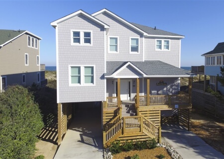 5 BR : 4.1 BA in COROLLA