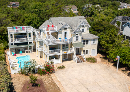 8 BR : 6.2 BA in COROLLA