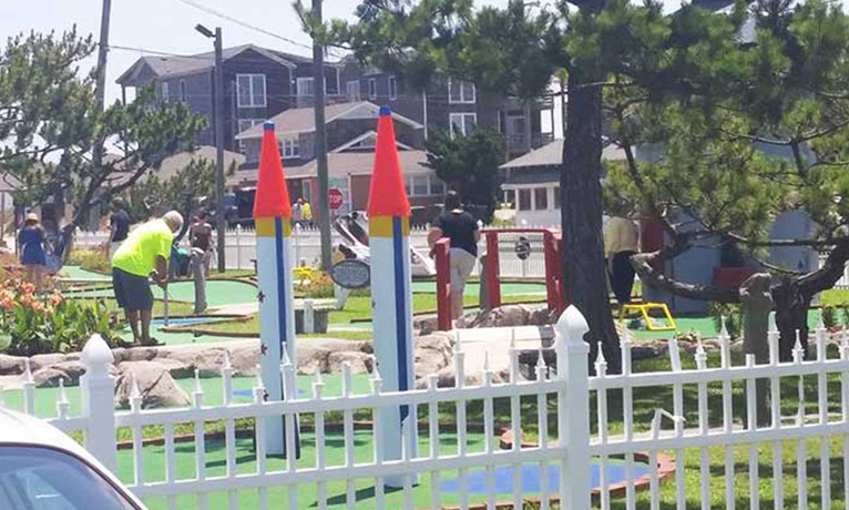 Galaxy Mini Golf