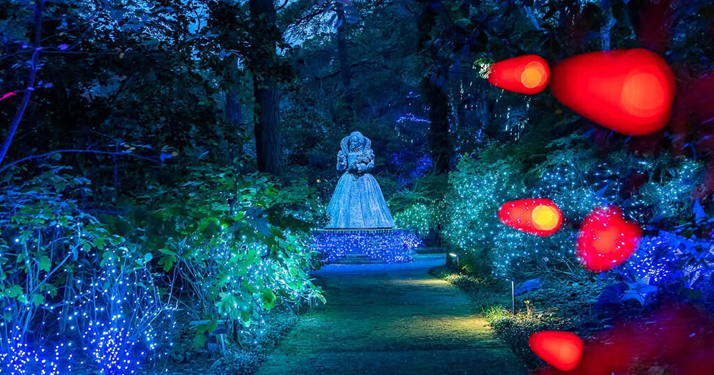 Outer Banks holiday lights at the Elizabethan Gardens